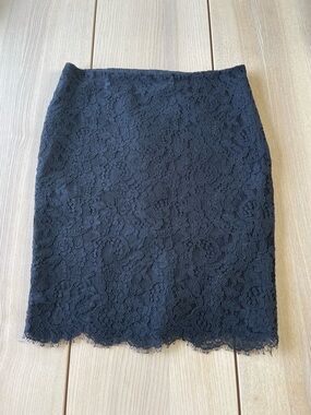 Ralph Lauren Black Lace Pencil Skirt womens size 10 Ralph Lauren skirt with lace